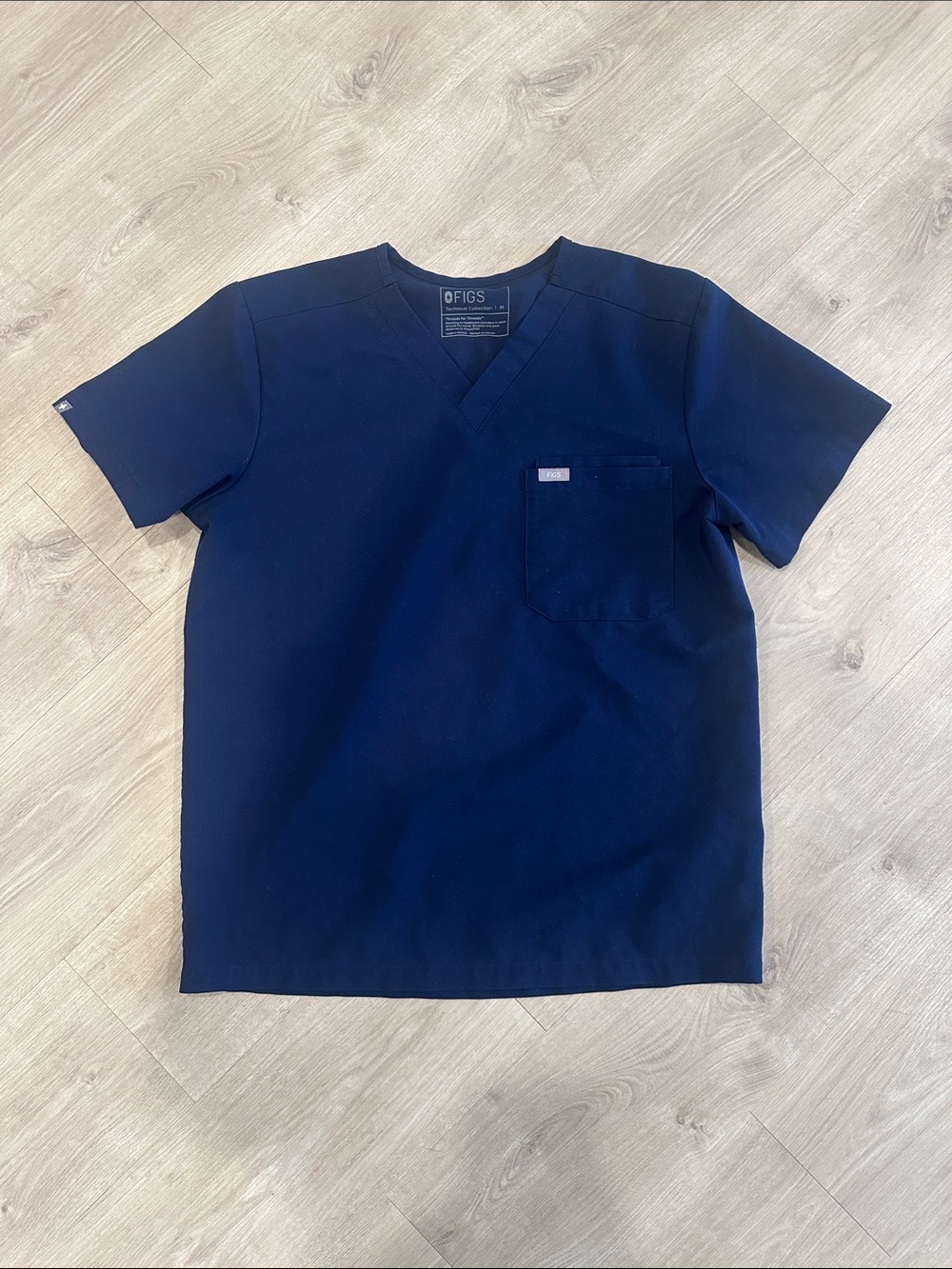 FIGS Navy Scrub Top (M)